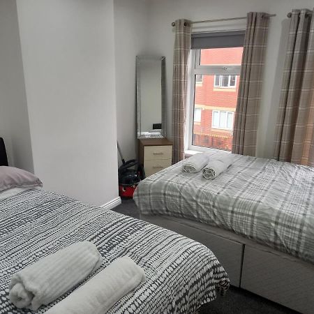 Apartment With Roof Terrace Close To City Centre 카디프 외부 사진