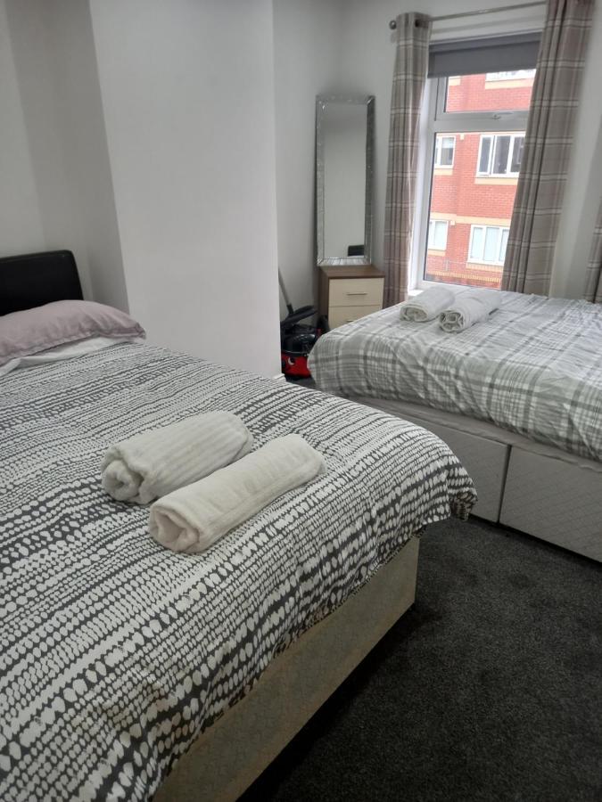 Apartment With Roof Terrace Close To City Centre 카디프 외부 사진