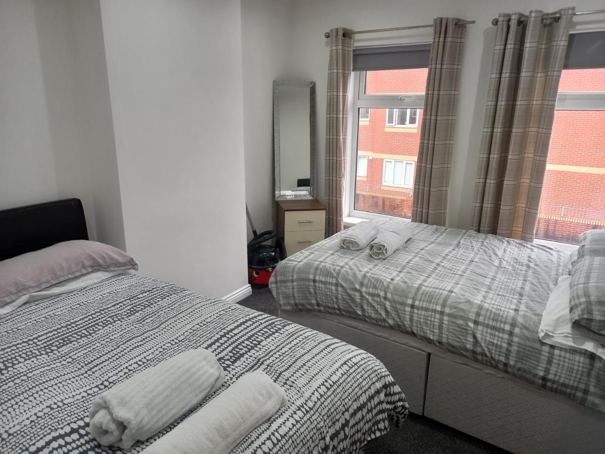 Apartment With Roof Terrace Close To City Centre 카디프 외부 사진