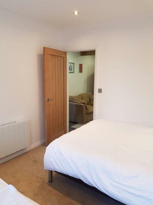 Apartment With Roof Terrace Close To City Centre 카디프 외부 사진