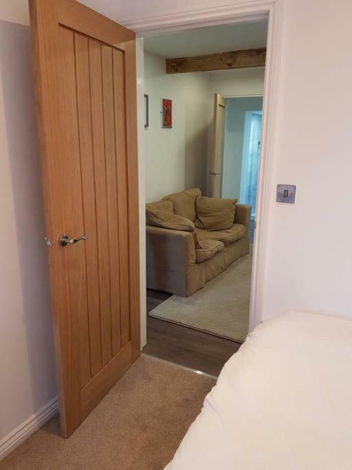 Apartment With Roof Terrace Close To City Centre 카디프 외부 사진