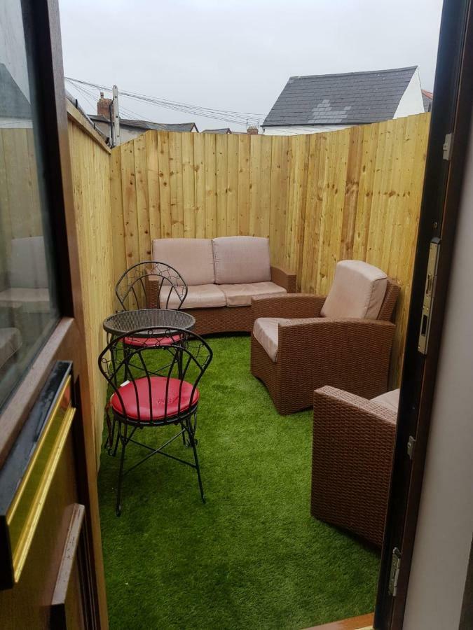 Apartment With Roof Terrace Close To City Centre 카디프 외부 사진